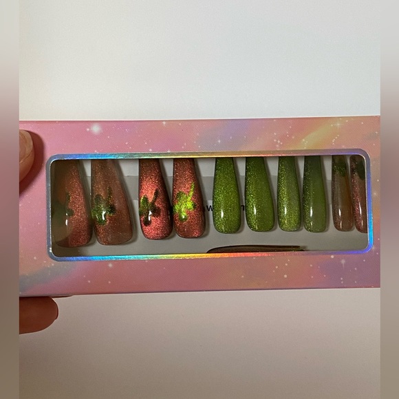 Hand painted press on nails // Long coffin shape // 20 nails // 10 sizes - Picture 1 of 17
